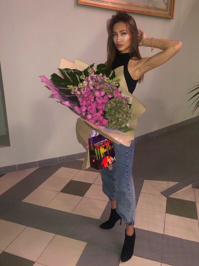  ,   Polina, 24 ,   