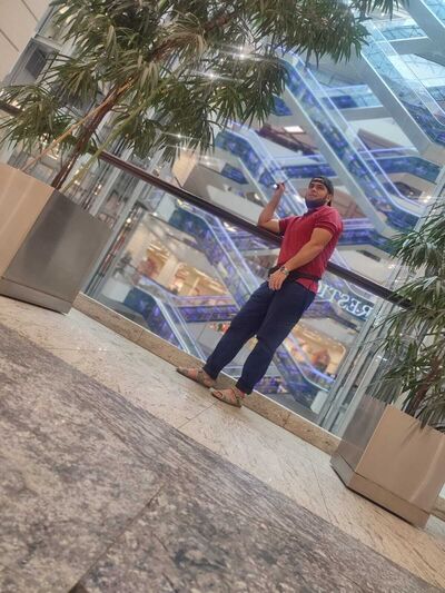  ,   Jurabek, 32 ,   ,   , c 
