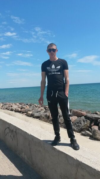  ,   Maksim, 25 ,     , c 