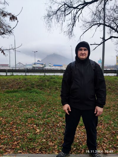  --,   Alex, 31 ,   ,   