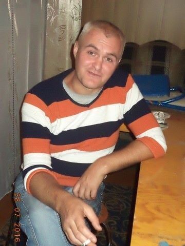  -,   Denis, 43 ,   