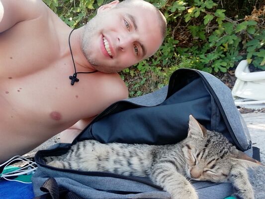  Backa Topola,   Aleks, 37 ,   ,   