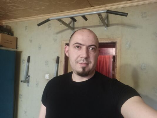  ,   Pavel, 33 ,   ,   