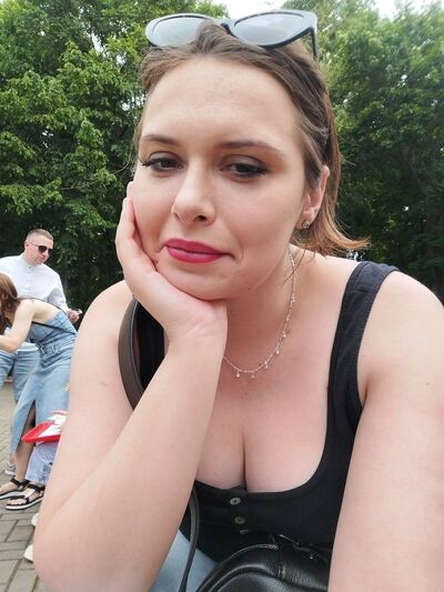  ,   Yanina, 32 ,   ,   