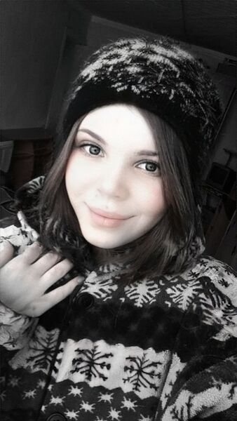  ,   Ulyana, 21 ,  