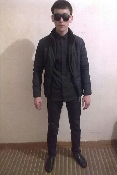  ,   Talgat, 33 ,  