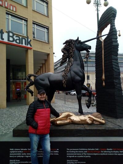  ,   Albert, 62 ,   c 