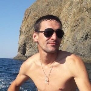  ,   Alex, 43 ,   