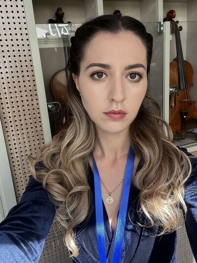  Shenzhen,   Emiliia, 32 ,   ,   , c 