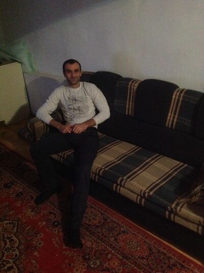  ,   Maxo, 43 ,   ,   , c 