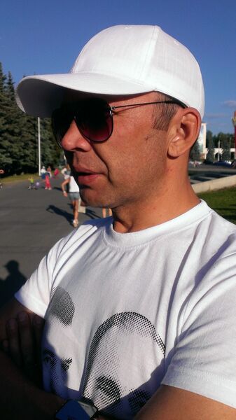  ,   Alik, 51 ,  