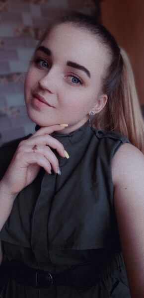  ,   Ksenia, 24 ,  
