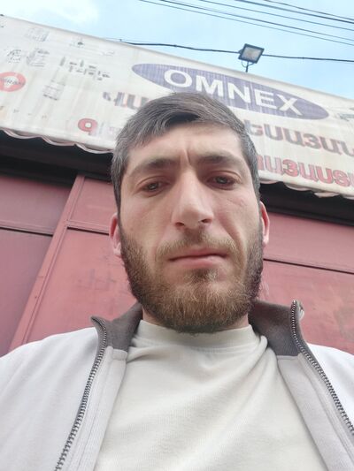  ,   Artur, 25 ,   ,   