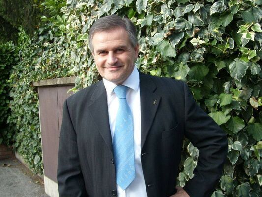  ,   Frank Robert, 61 ,   ,   , c 