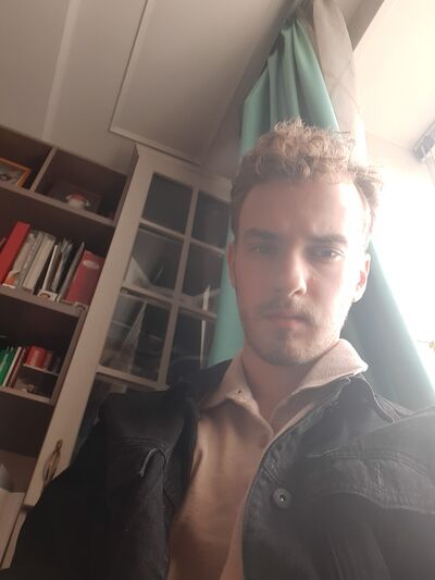  ,   Leonid, 21 ,     , c 