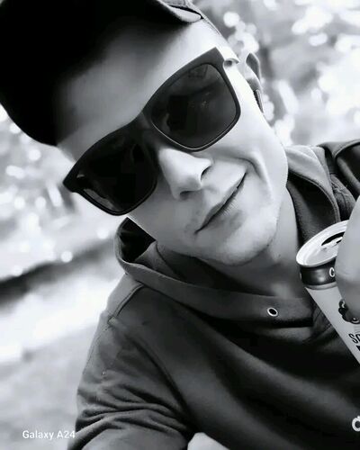  ,   Pavel, 24 ,   ,   , c , 