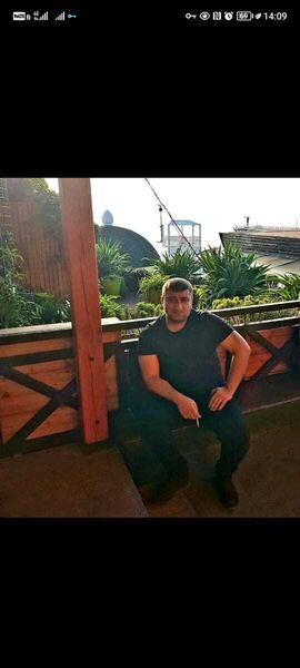  ,   Artur, 42 ,   ,   