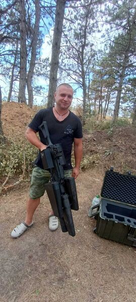  ,   Victor, 32 ,   ,   