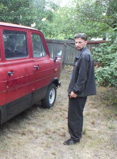  ,   Alex, 35 ,   