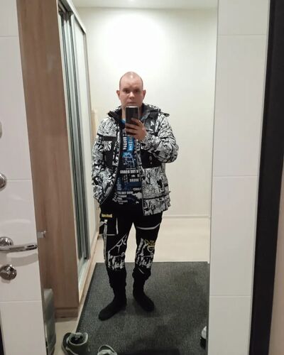  ,   Denis, 31 ,   c 