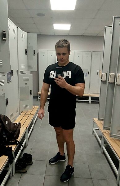  -,   Artem, 39 ,   ,   