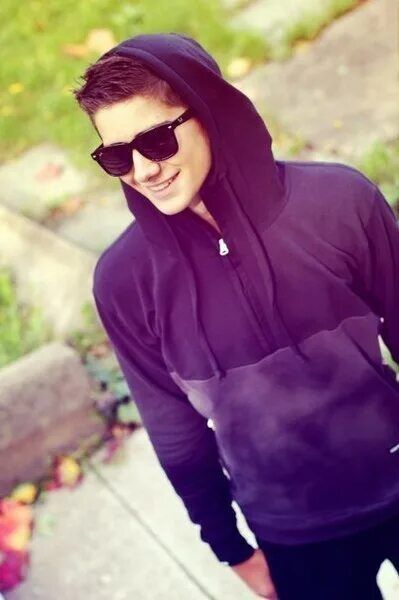  ,   Denis, 21 ,   ,   