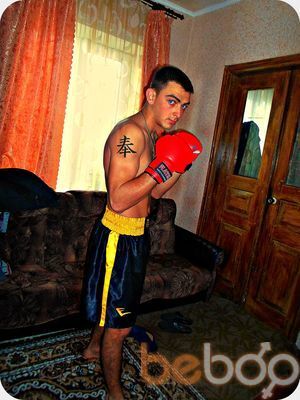  3894475  Maks, 33 ,    