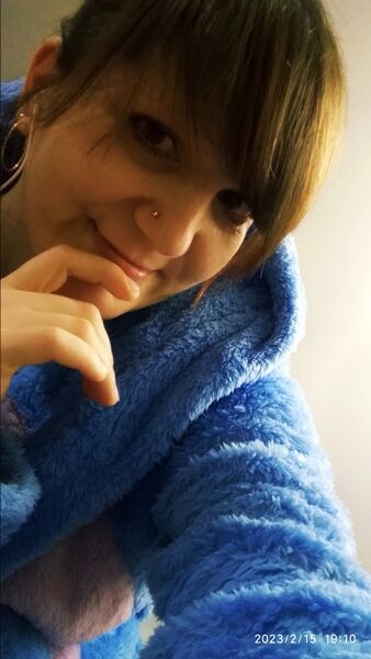 ,   Lana, 40 ,   ,   , c , 