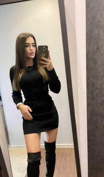  ,   Anna, 26 ,   