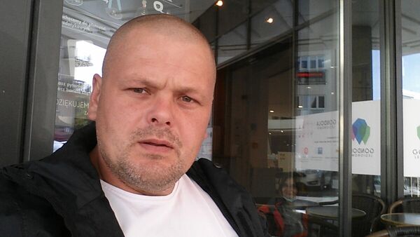  Legionowo,   John, 41 ,   ,   , c , 