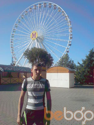  ,   Viktor, 38 ,   