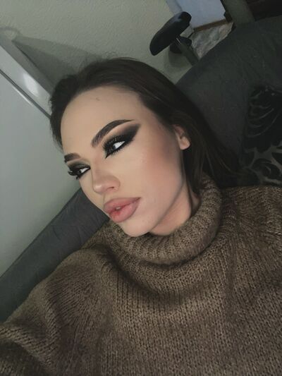  Drobeta-Turnu Severin,   Erika, 24 ,   ,   
