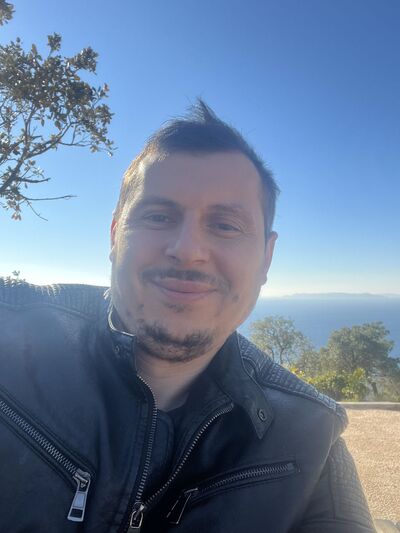  Hyeres,   Suciu, 37 ,   ,   