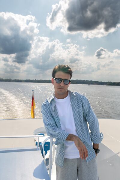  ,   Mehdi, 28 ,   ,   