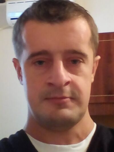  ,   Yan, 44 ,   