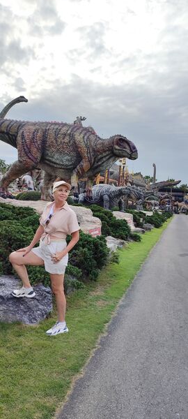  Chai Nat,   IRINA, 51 ,   c 
