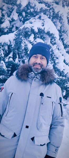  ,   SanSebastian, 42 ,  