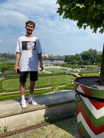  ,   Ivan, 28 ,   ,   , c , 