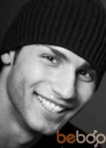  ,   Jonatan, 35 ,   