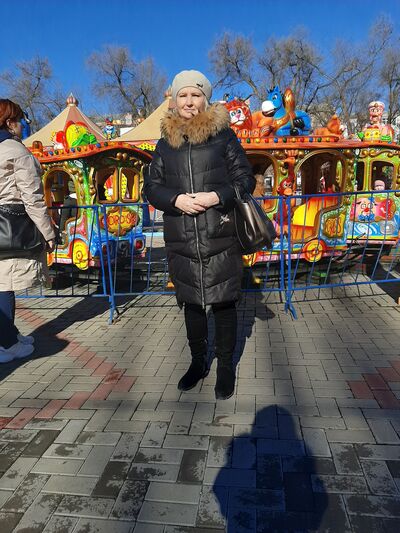  --,   Elena, 64 ,     , c 