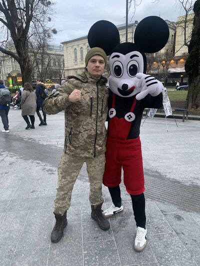  ,   Igor, 28 ,   ,   