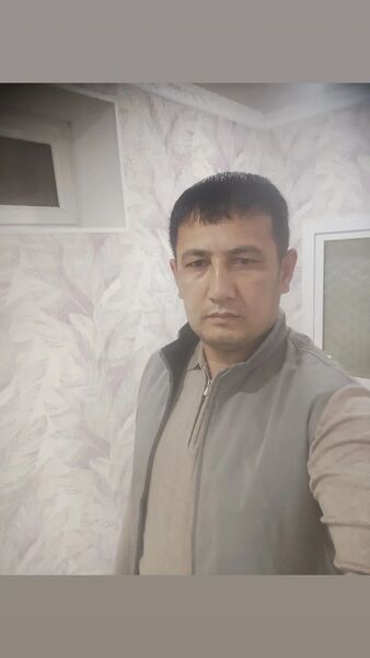  ,   Mustavo, 40 ,   ,   
