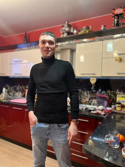  ,   Daniil, 37 ,   ,   