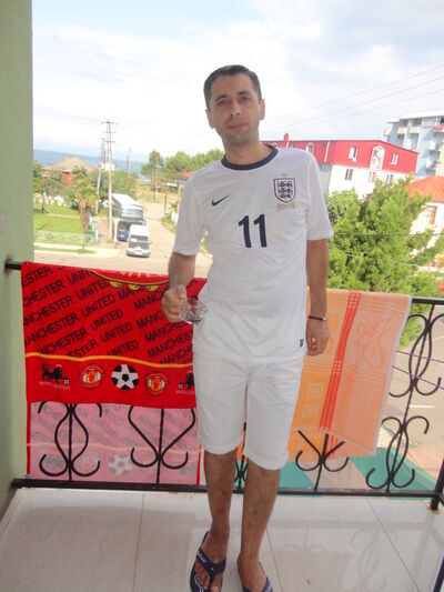  ,   Artur, 44 ,   