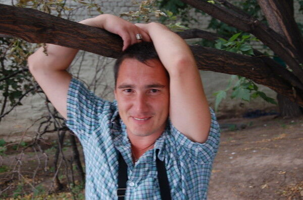  ,   Alex, 45 ,   