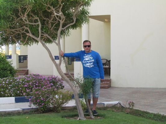  ,   David, 44 ,   ,   , c 