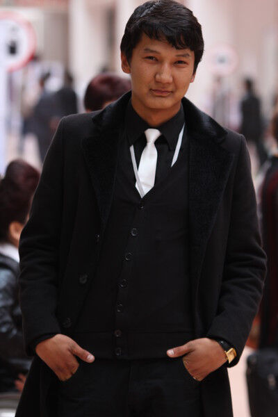  ,   Mr Dark, 37 ,   