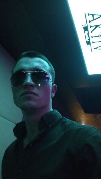  ,   Artur, 31 ,   ,   , c 