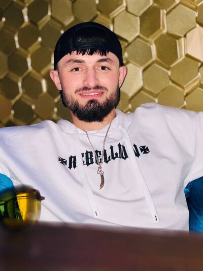  ,   Nurik, 26 ,   ,   