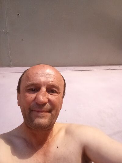  ,   Valery, 51 ,   c 